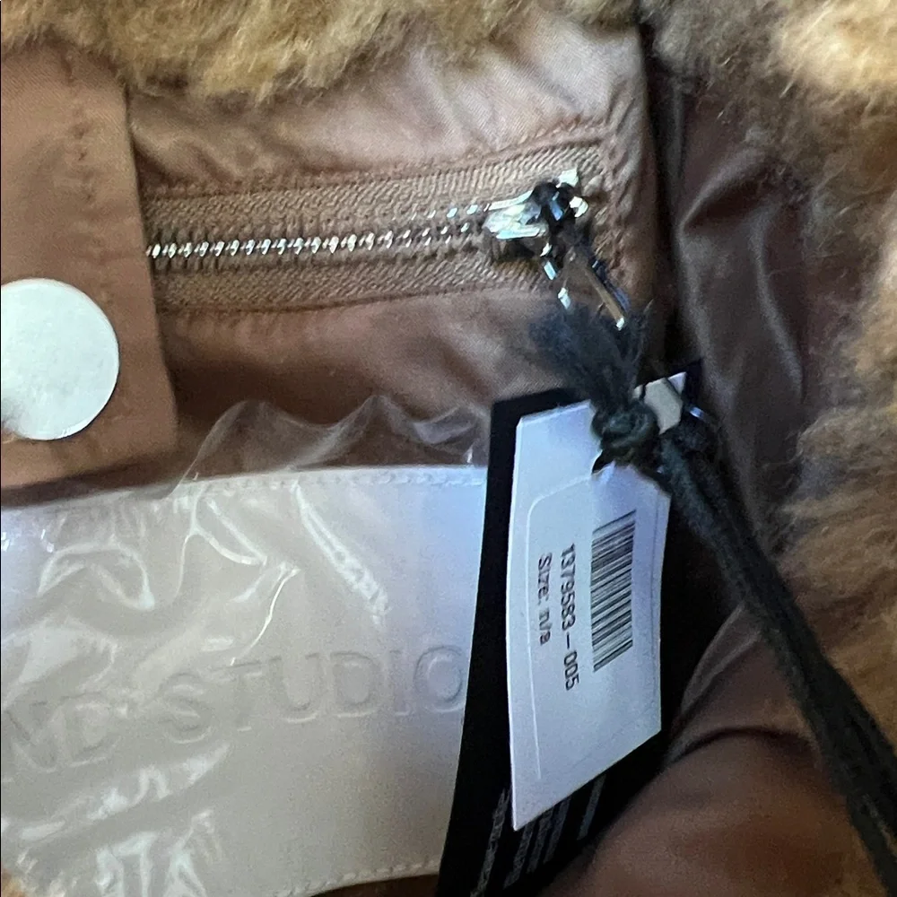 Stand Studio Leia Faux Fur Sherpa Tote Bag In Nougat